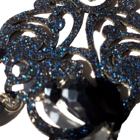 Blue shimmer earrings - Picture 4 of 4